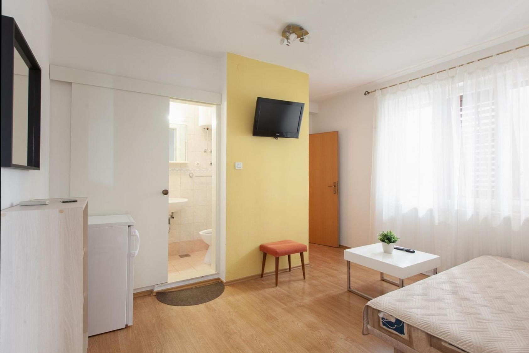 Apartments Agneza Tucepi Exterior photo